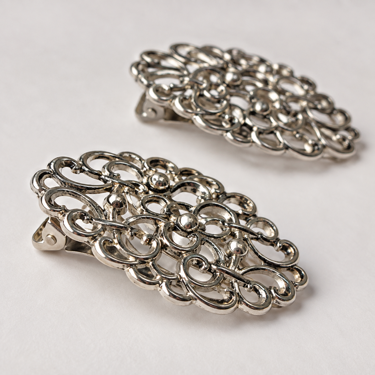Detalle de Par de clips ovalados para decorar calzado