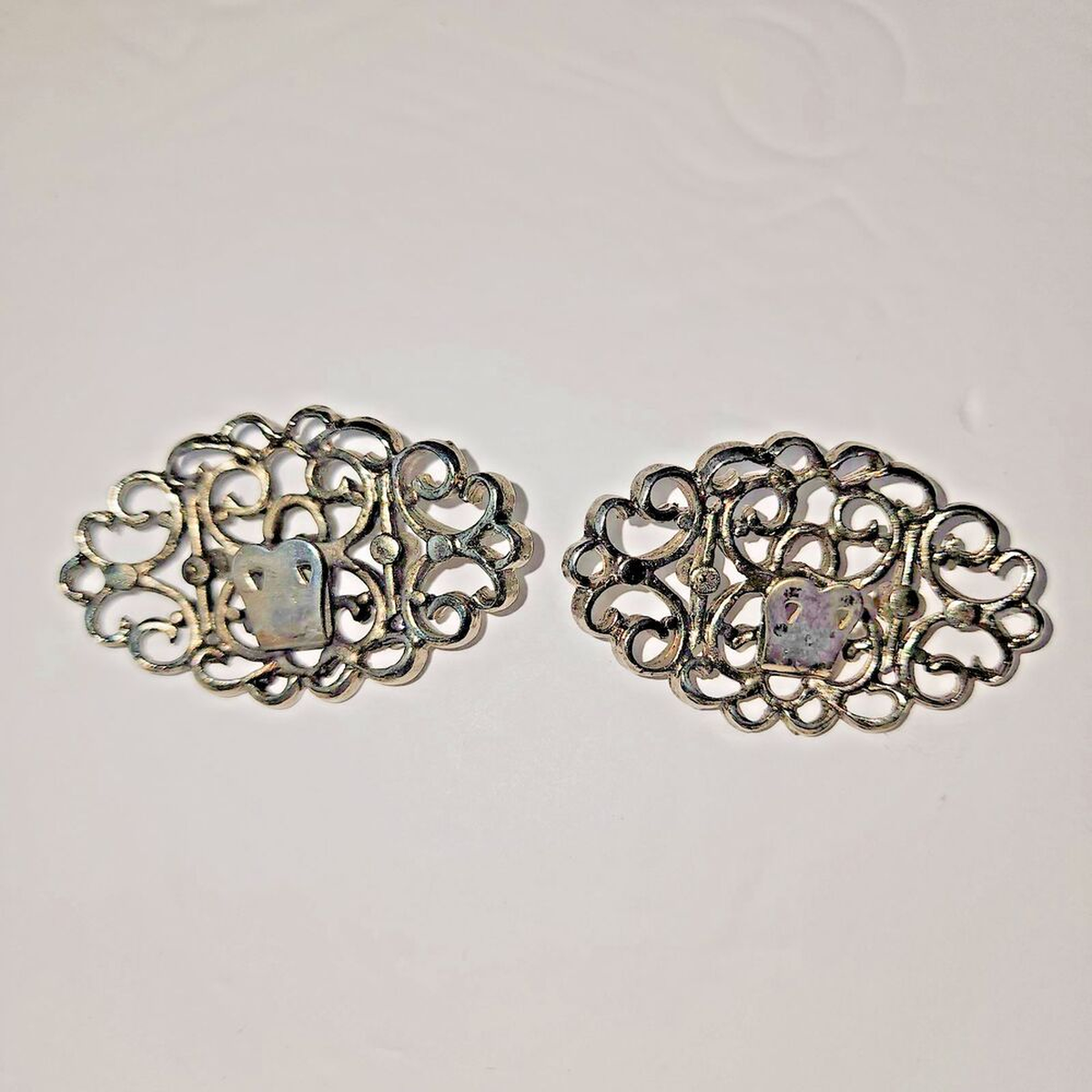 Par de clips ovalados para decorar calzado — P2