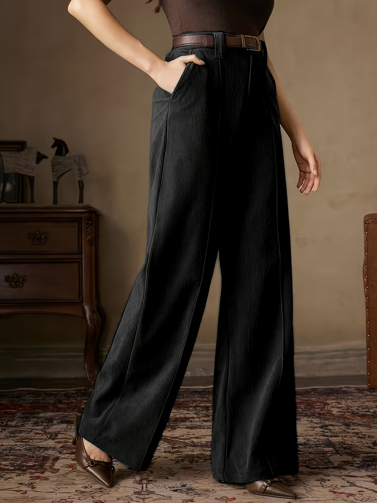 Pantalón de tiro alto y pierna ancha · imagen 3
