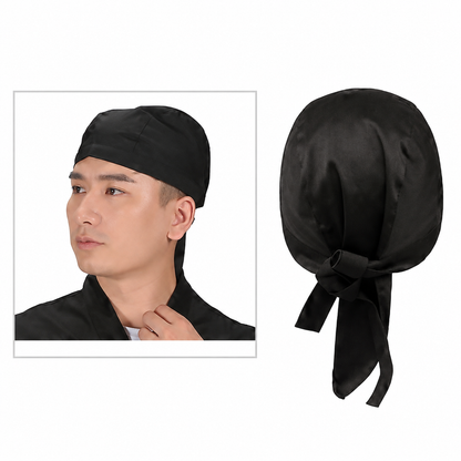 Persona con un gorro negro y segundo gorro separado; se incluyen dos gorros completos, sin la ropa.