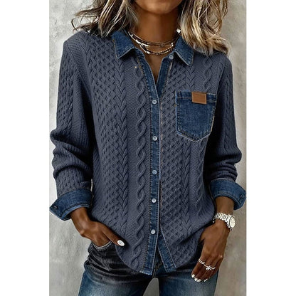 Camisa texturada con cuello y bolsillo en contraste · imagen 3
