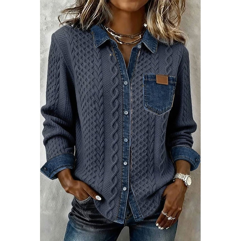 Camisa texturada con cuello y bolsillo en contraste · imagen 3